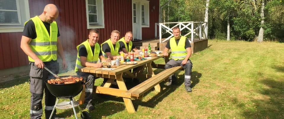 Spacious Cabin for Work Crews, 10 Beds! Cabin in Sweden
