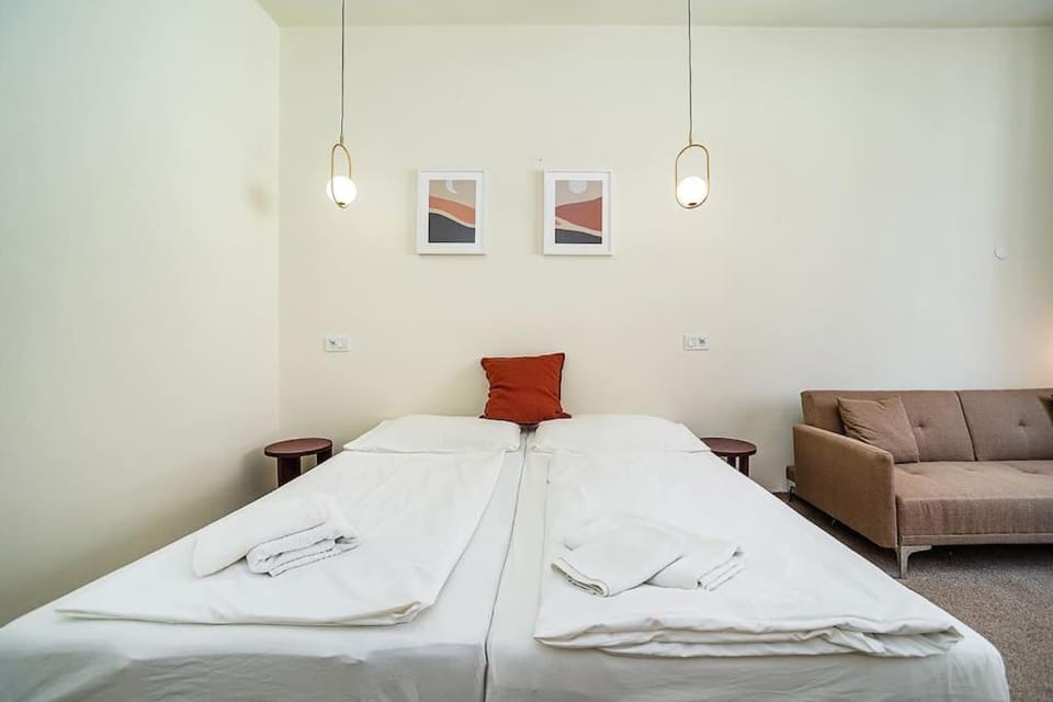 Modern, bright studio in a great location Apartment in Prague