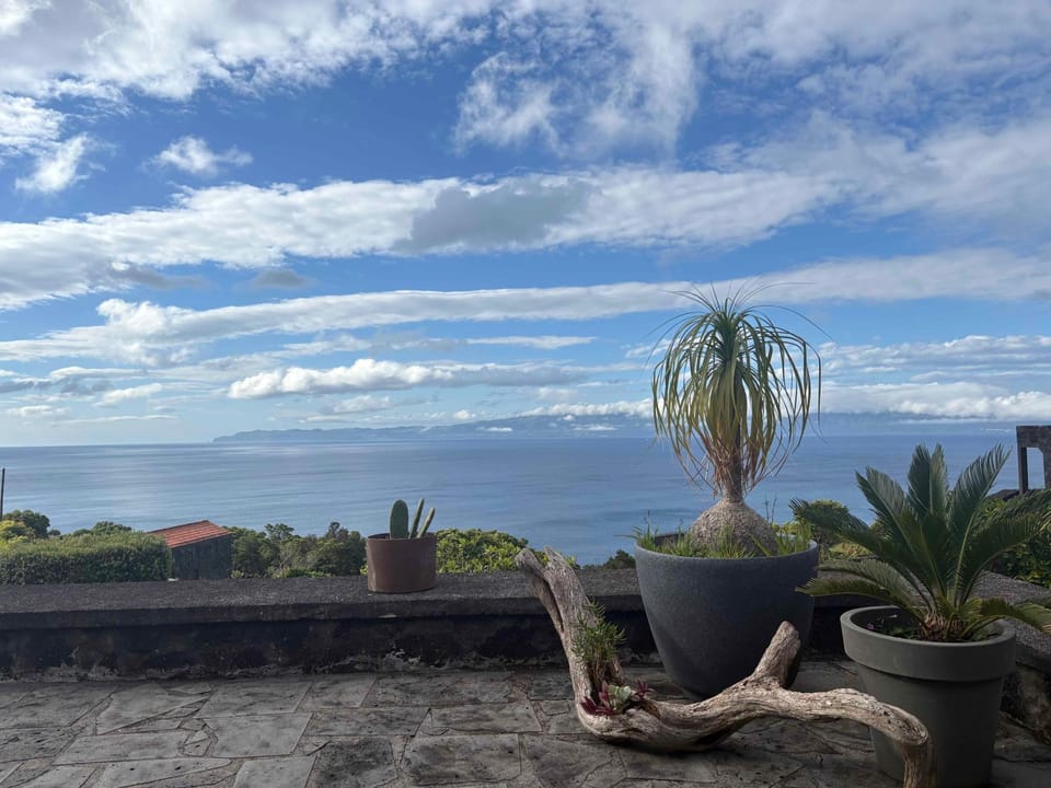 Natural landscape, Balcony/Terrace, Sea view