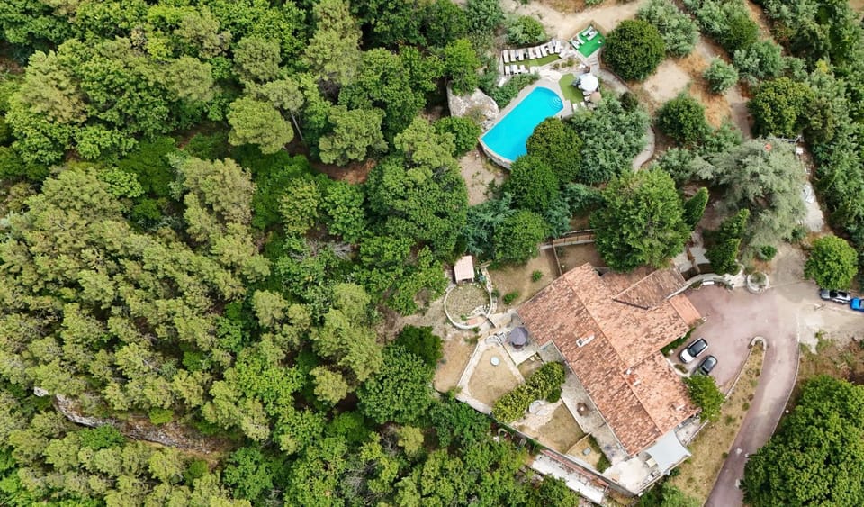 Property building, Natural landscape