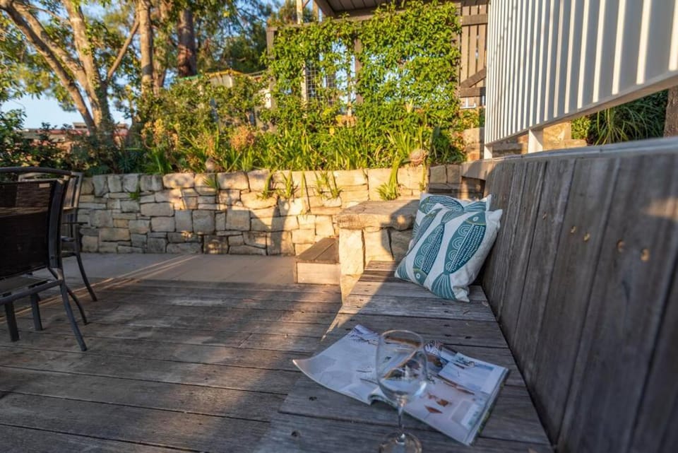 Lochview - 3 bedroom, pet friendly home with views House in Merimbula