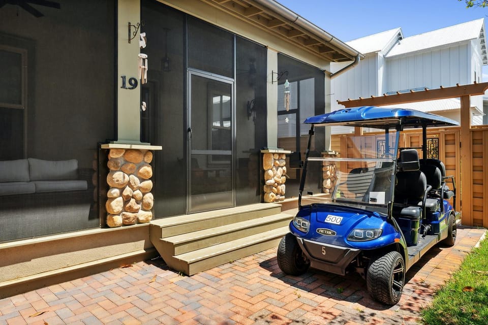 Patio, Area and facilities, Parking