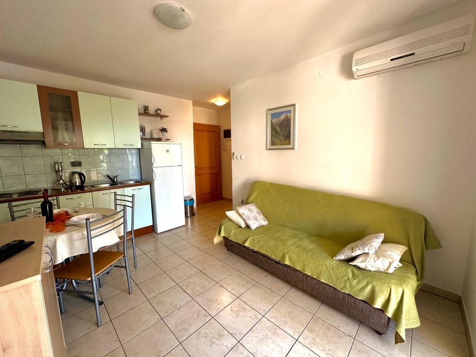 Apartment Portos Apartment in Primorje-Gorski Kotar County