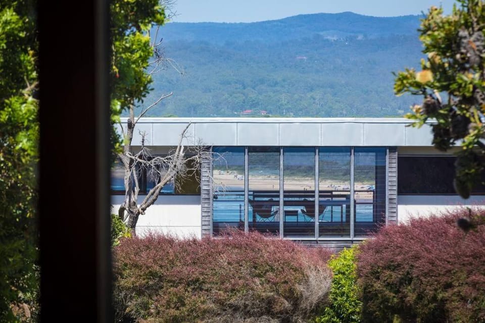 24 Hill Street- Unique 2 bedroom pet friendly home House in Merimbula
