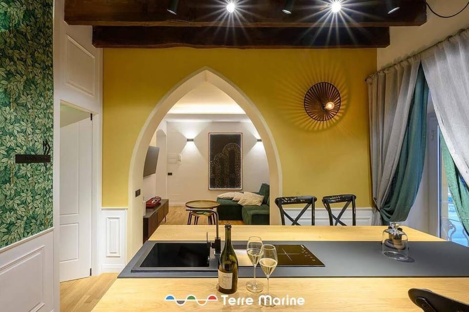 Under Bridge, TerreMarine Apartment in La Spezia