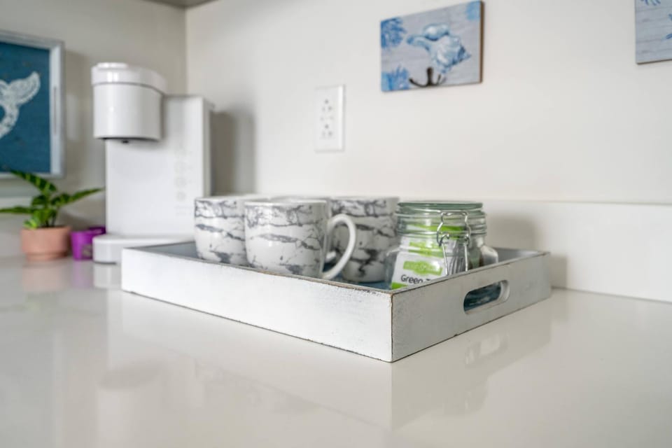 Coffee/tea facilities, Kitchen or kitchenette