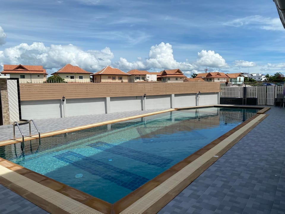 Seating area, Pool view, Swimming pool
