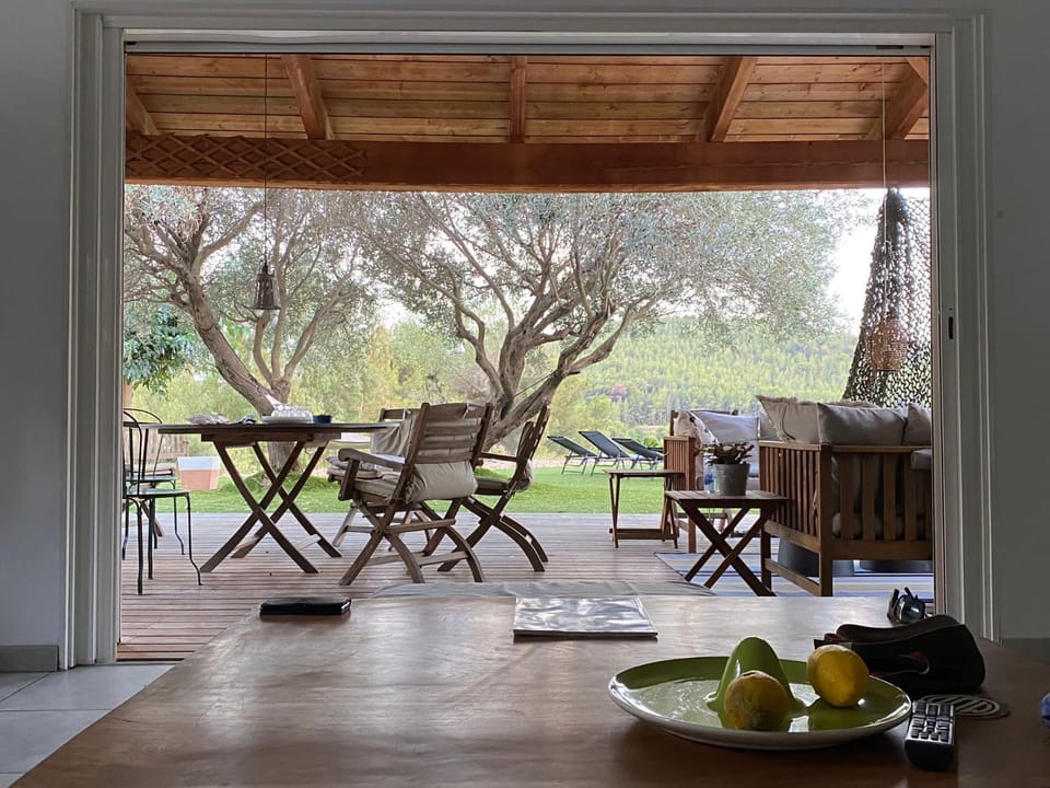 Patio, Day, Garden, View (from property/room), Balcony/Terrace, Seating area, Dining area, Garden view