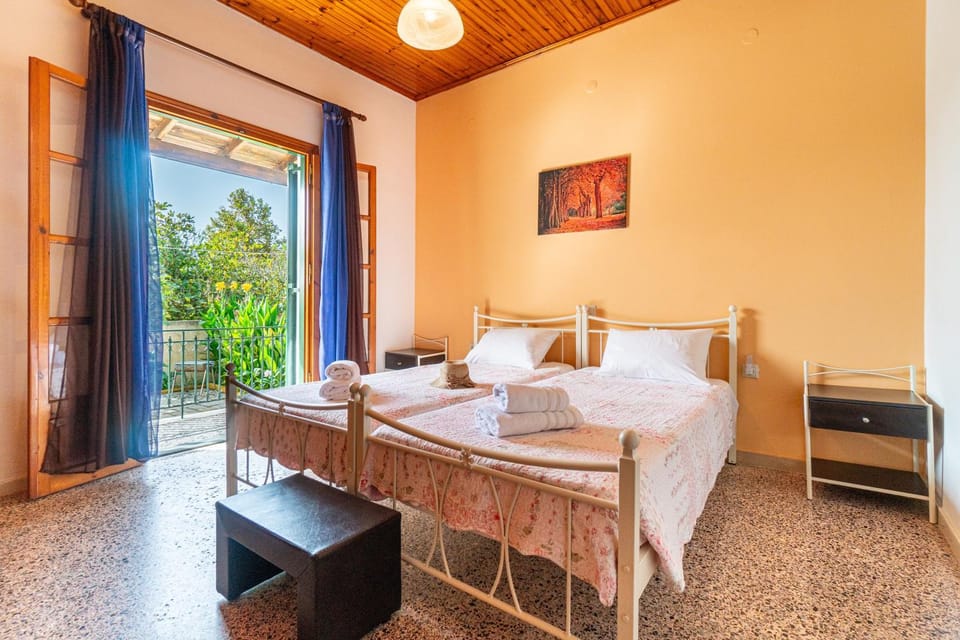 Property building, Living room, Bedroom