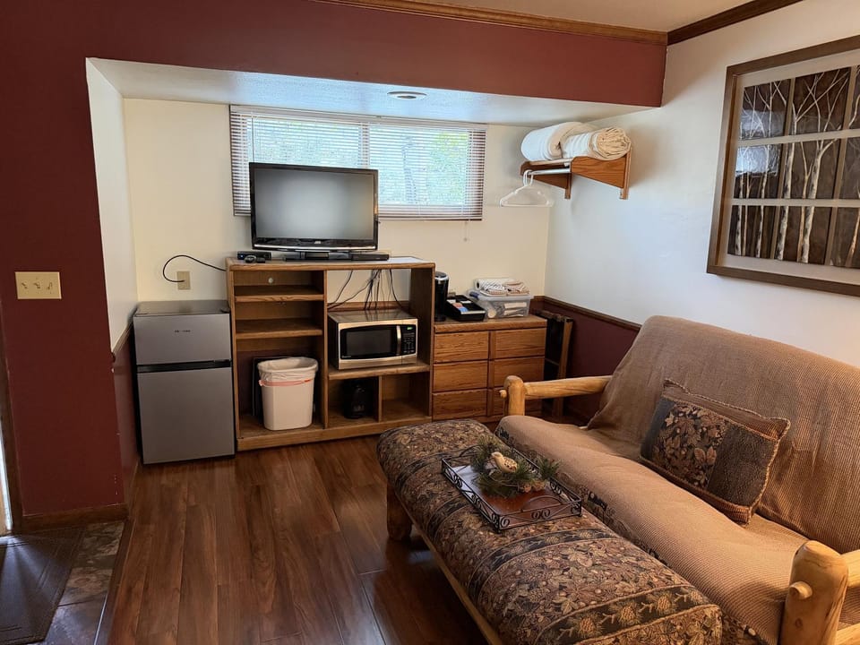 Sunnyside Knoll- 3 studio Apartment in Estes Park