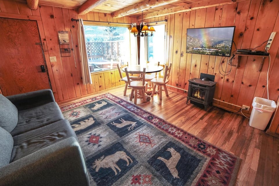 Lazy R Cottages- 3 cabin Cabin in Estes Park