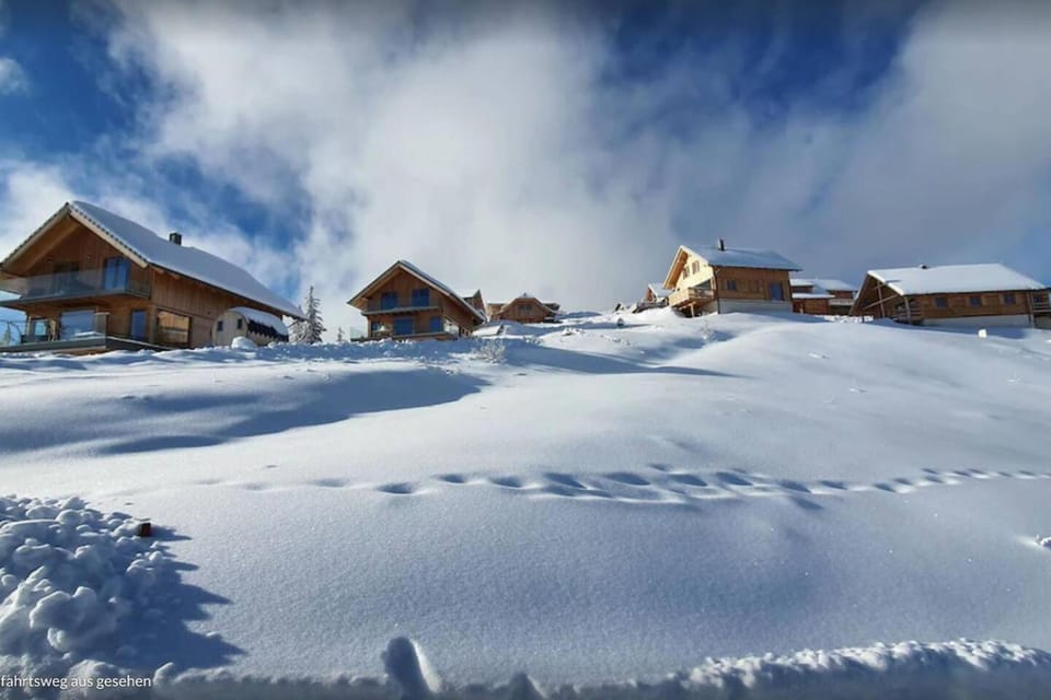 Property building, Natural landscape, Winter