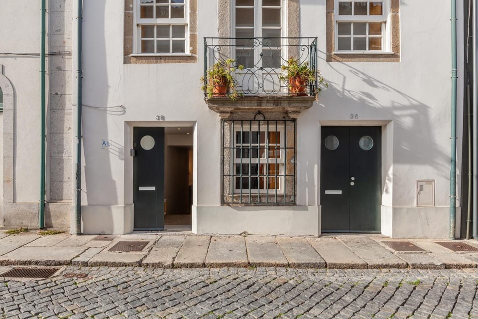 Property building, Facade/entrance