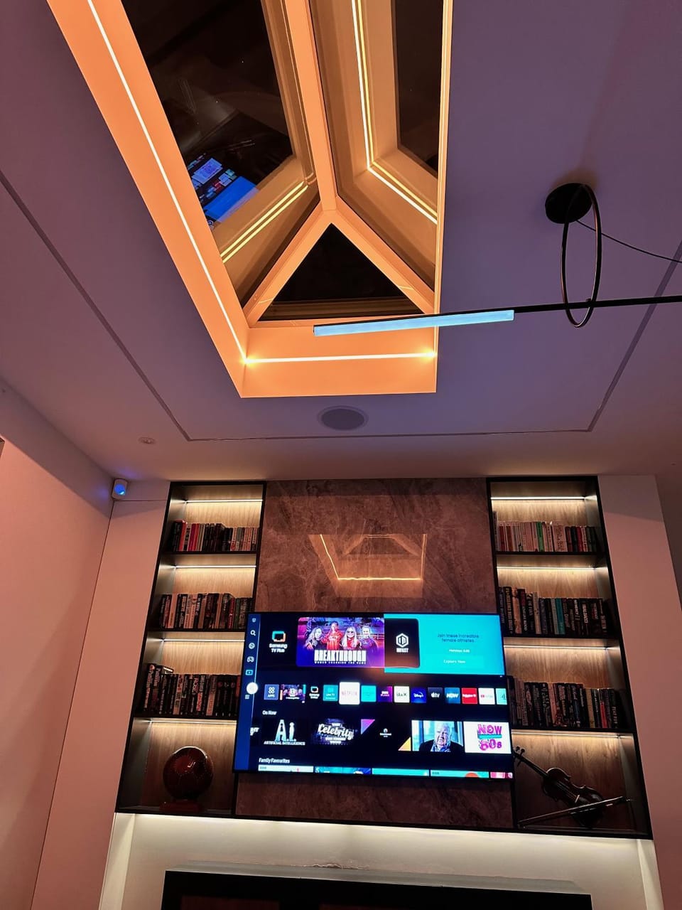 Communal lounge/ TV room, Library, TV and multimedia, Evening entertainment