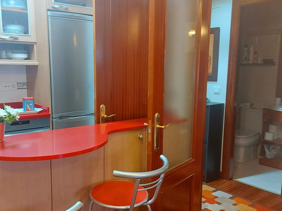 Kitchen or kitchenette, oven