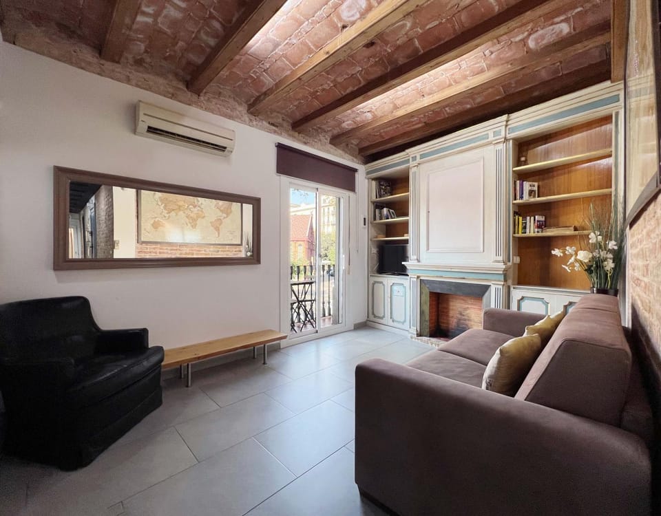 Living room, Photo of the whole room, Seating area