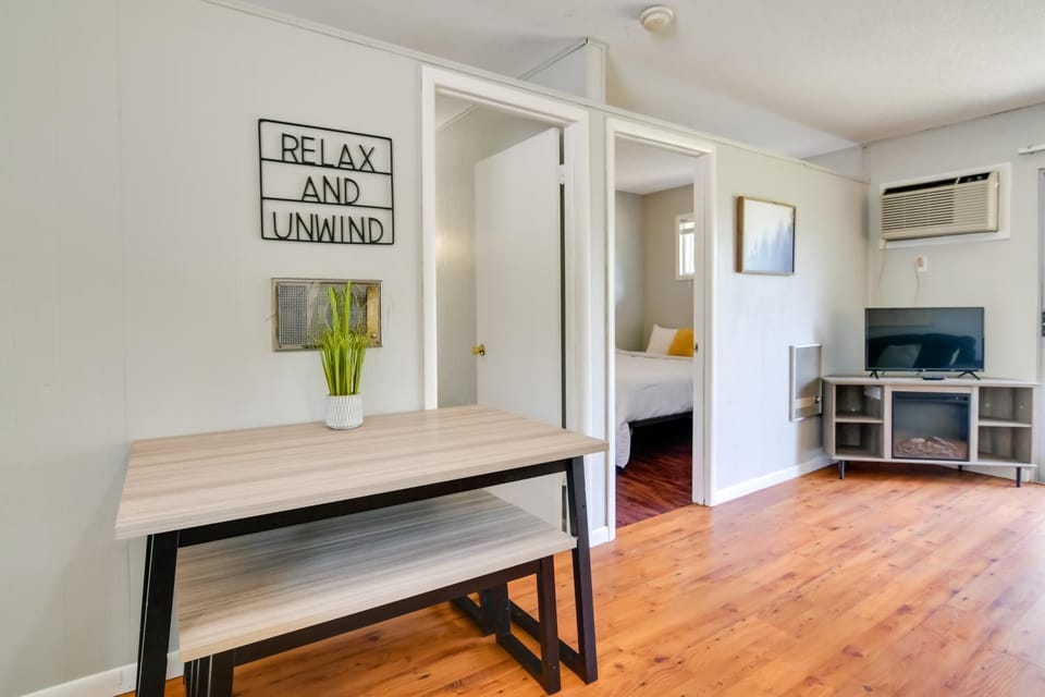 Kimberling City Cabin with Schooner Creek Access! Cabin in Kimberling City