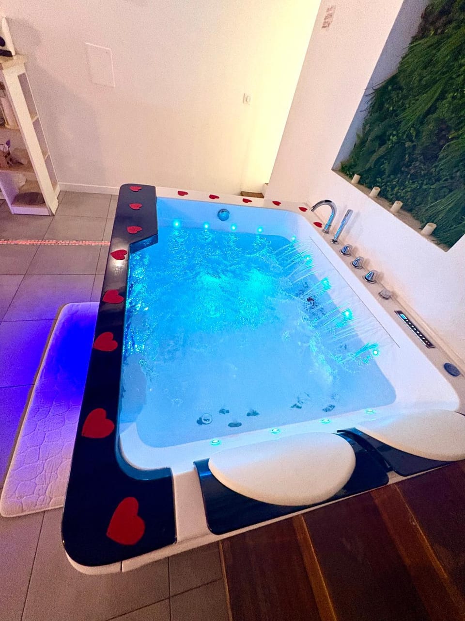 Logement moderne avec jacuzzi Apartment in Aubervilliers