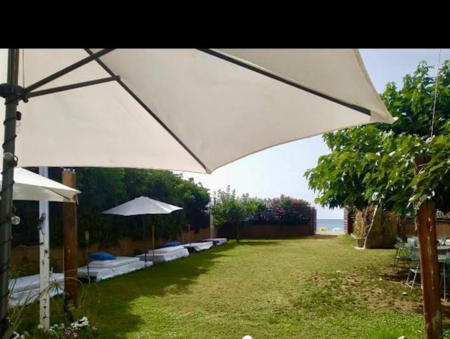 CASA MOOREA House in Maresme