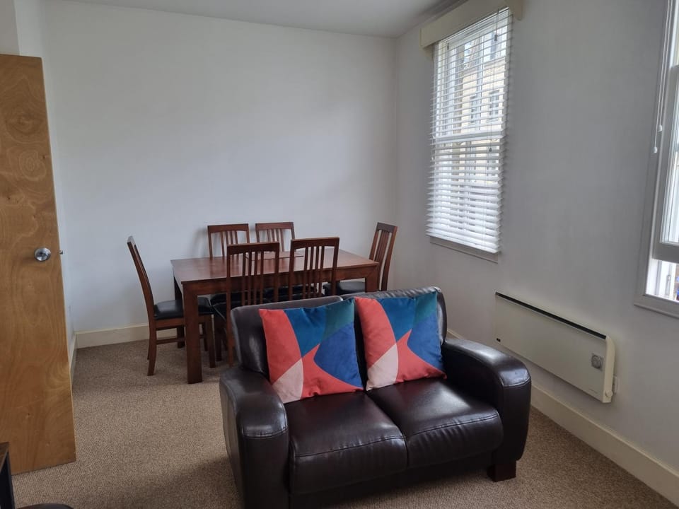 Stunning 2 Bed/2 Bath Flat in Waterloo, London Apartment in City of Westminster