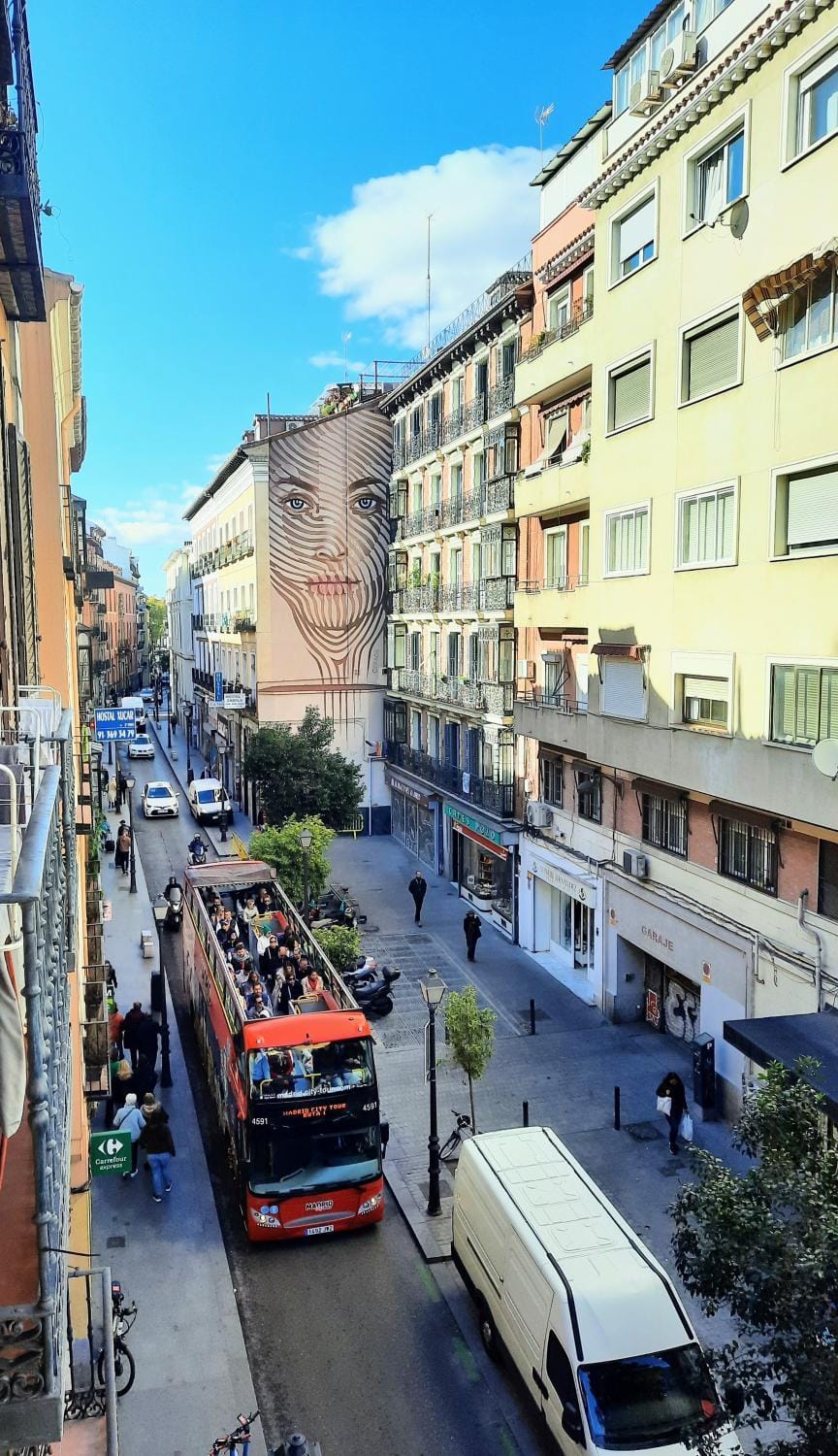 Day, Neighbourhood, View (from property/room), Decorative detail, City view