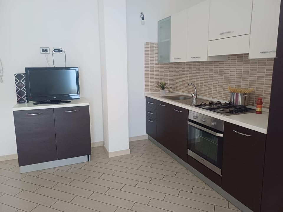 TV and multimedia, Kitchen or kitchenette