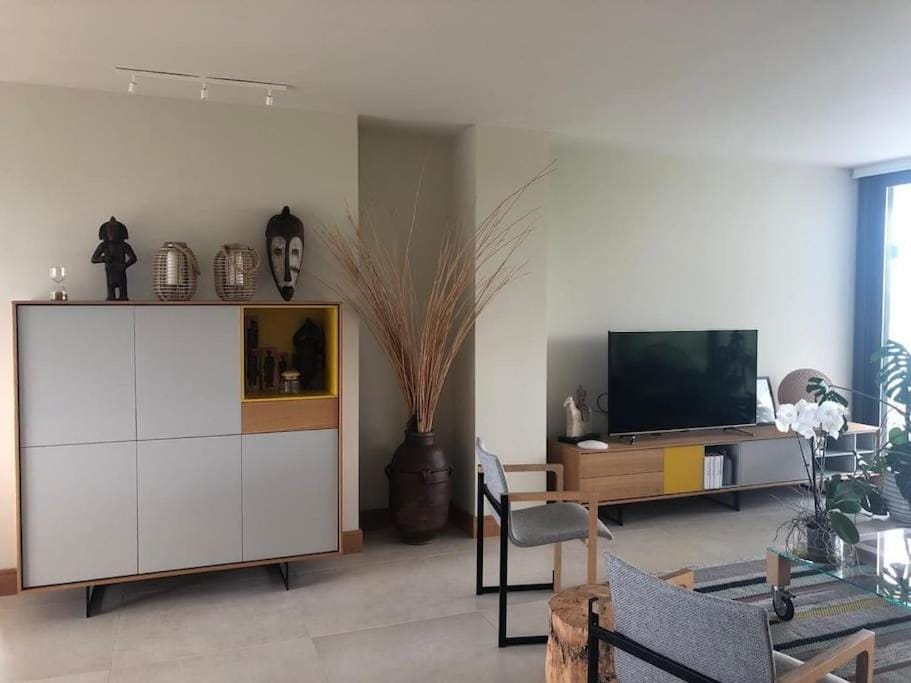 Suite en el Faro de Hondarribia, con vistas Apartment in Basque Country