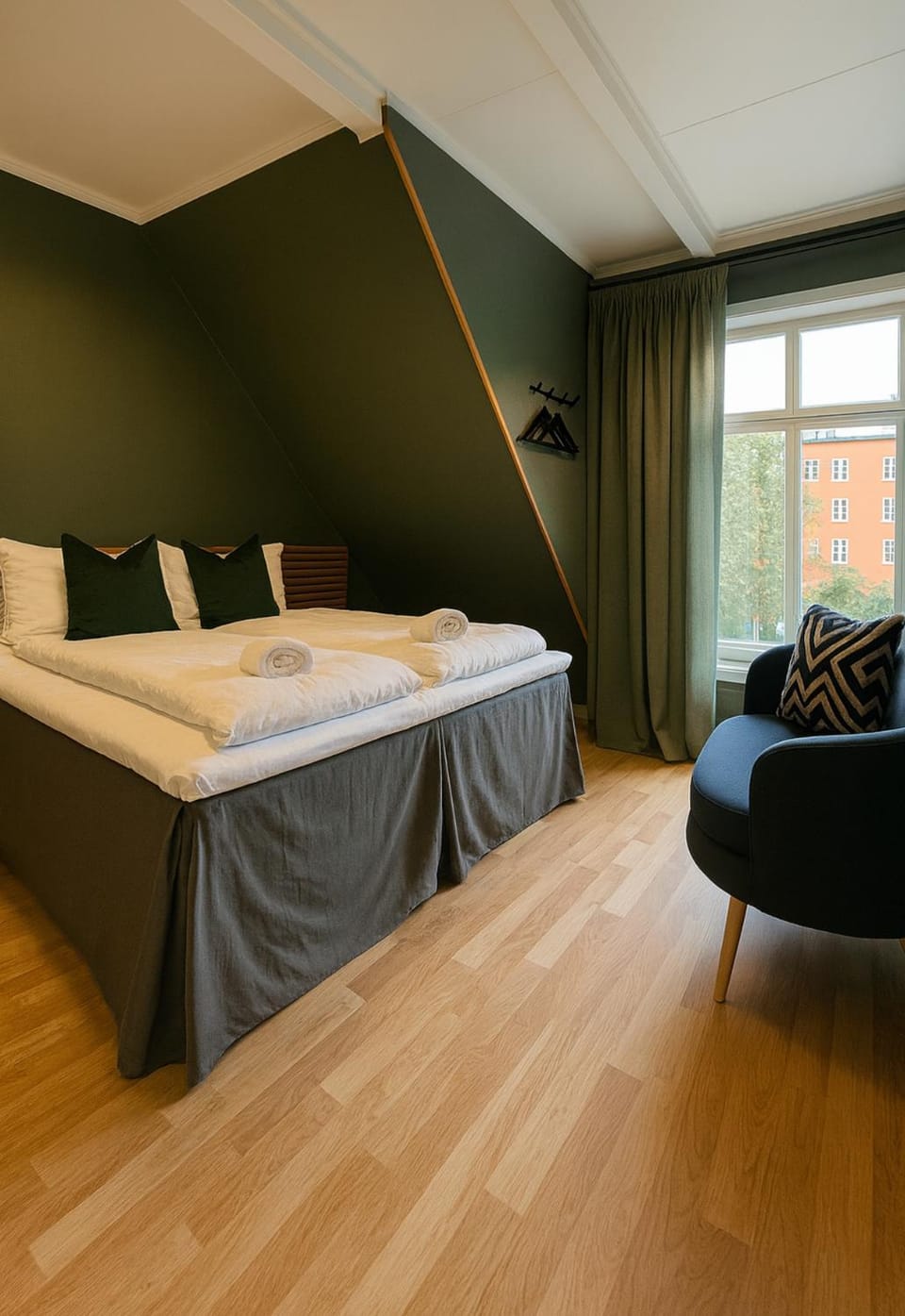 Bed, Photo of the whole room, Bedroom