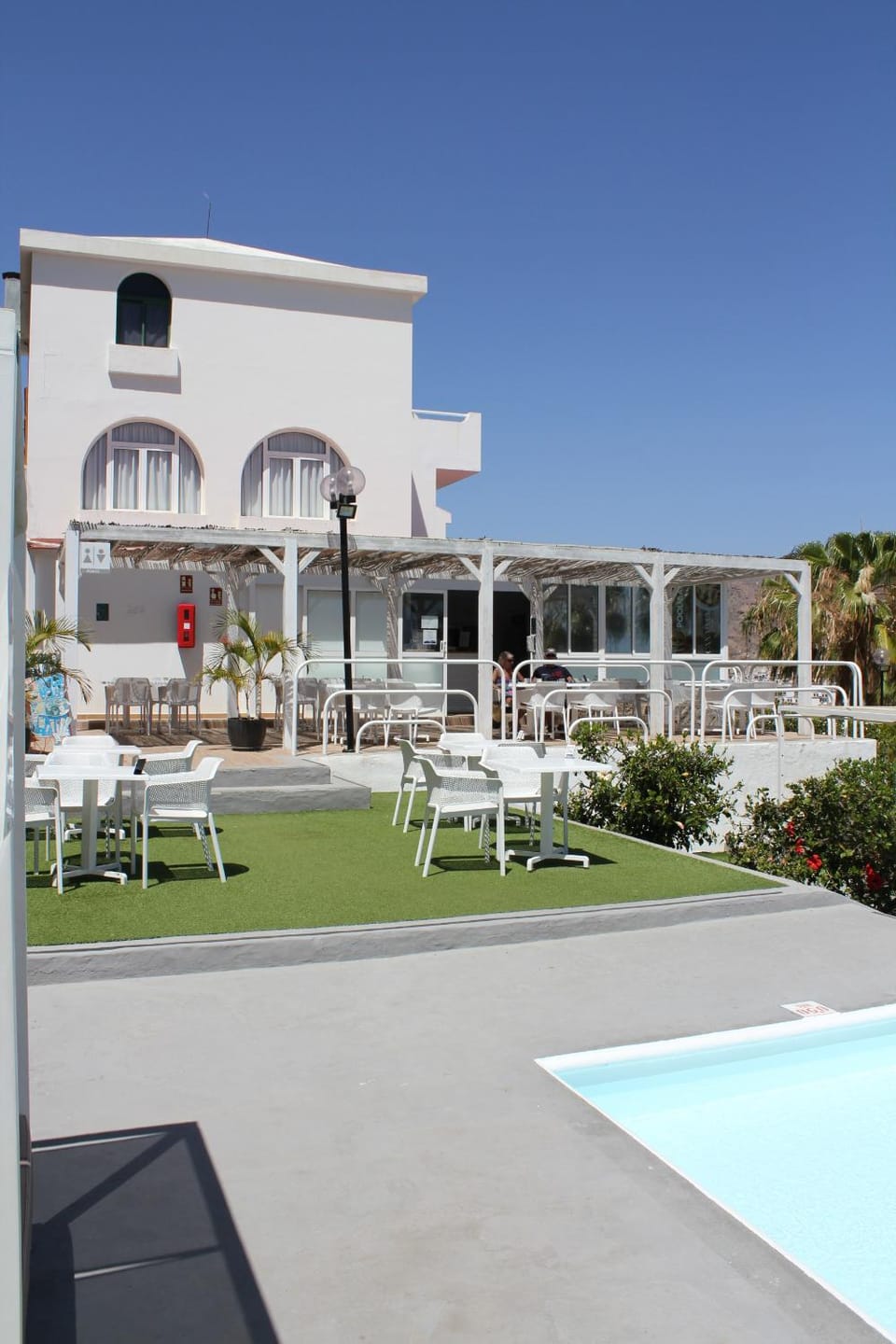Restaurant/places to eat, Lounge or bar