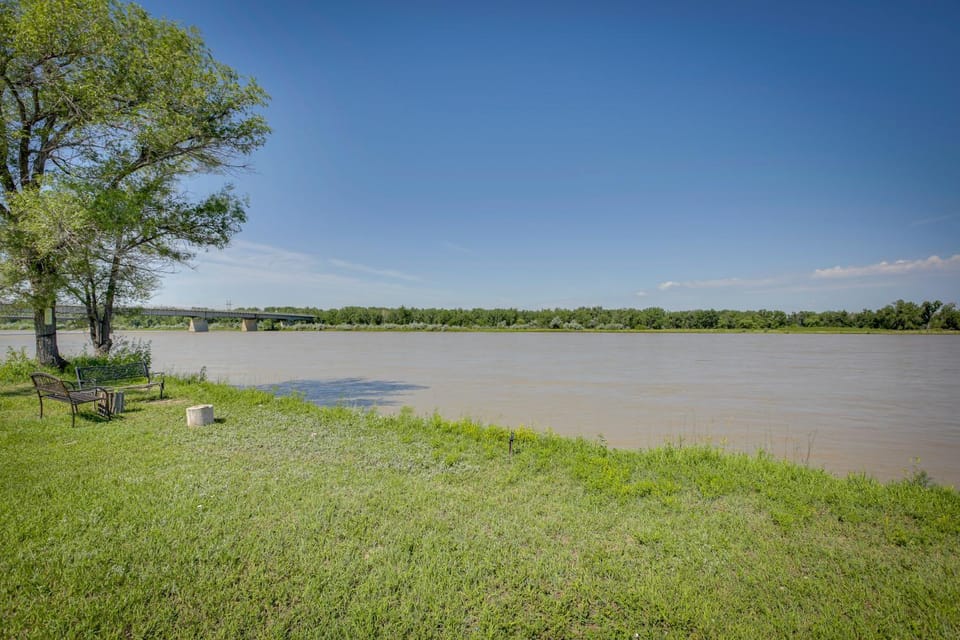 Glendive Getaway w/ Yellowstone River Access! House in Montana