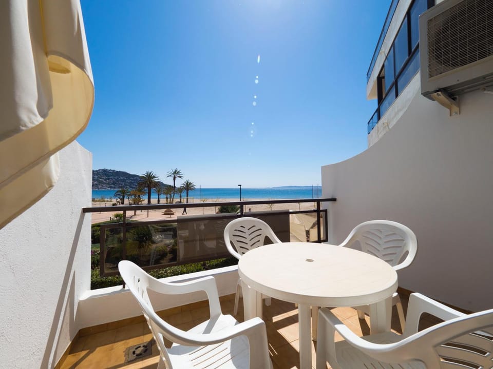 Off site, Balcony/Terrace, Balcony/Terrace, Beach, City view, Mountain view, Sea view