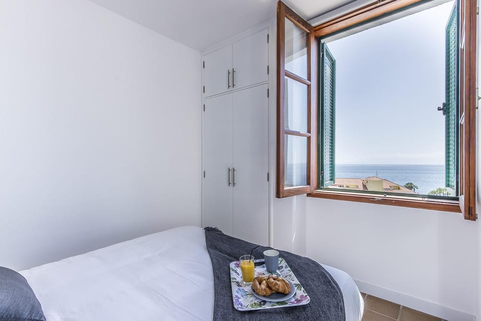 EDEN RENTALS Oceanfront Hideaway Apartment in Canary Islands