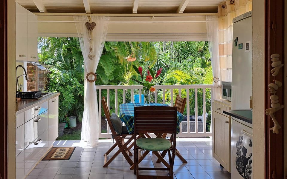 Patio, Dining area, Garden view, Meals, kitchen