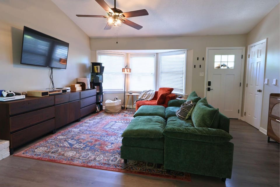 Cozy on Ger-Maine St 1 Mile From Downtown Apex House in Apex