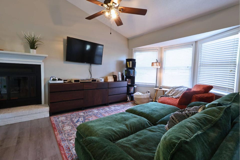 Cozy on Ger-Maine St 1 Mile From Downtown Apex House in Apex