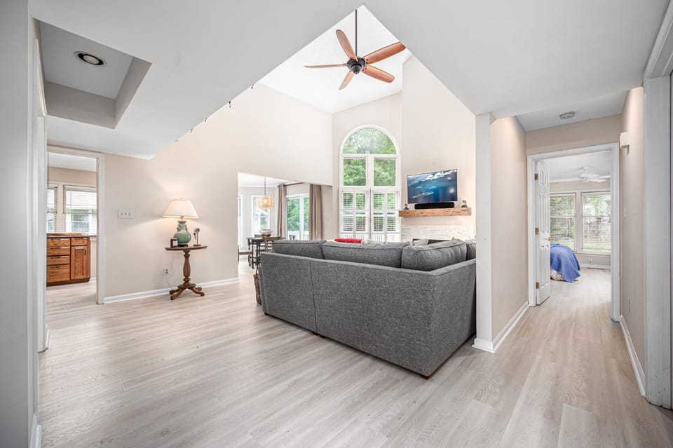 The Cozy Cottage - 10 Min From UNC House in Chapel Hill