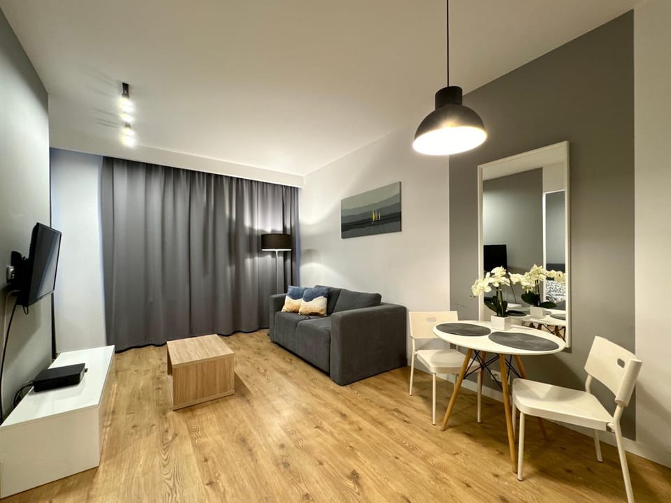 K22 Slawinska 507 Big Family Apartment in Warsaw