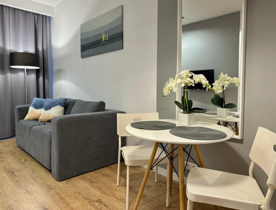K22 Slawinska 507 Big Family Apartment in Warsaw