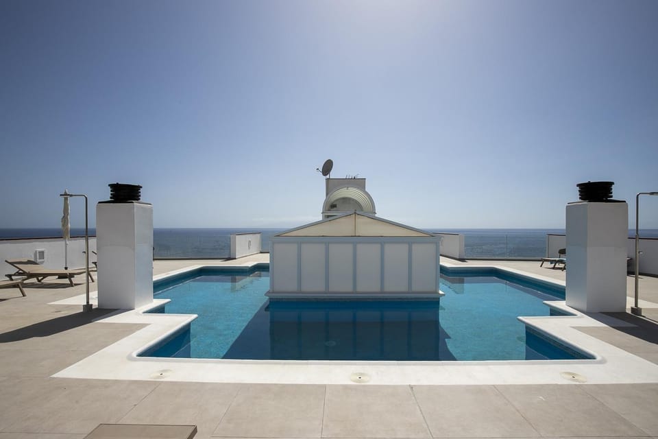 Day, Sea view, Swimming pool, sunbed