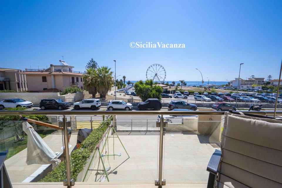 City view, Location, Parking