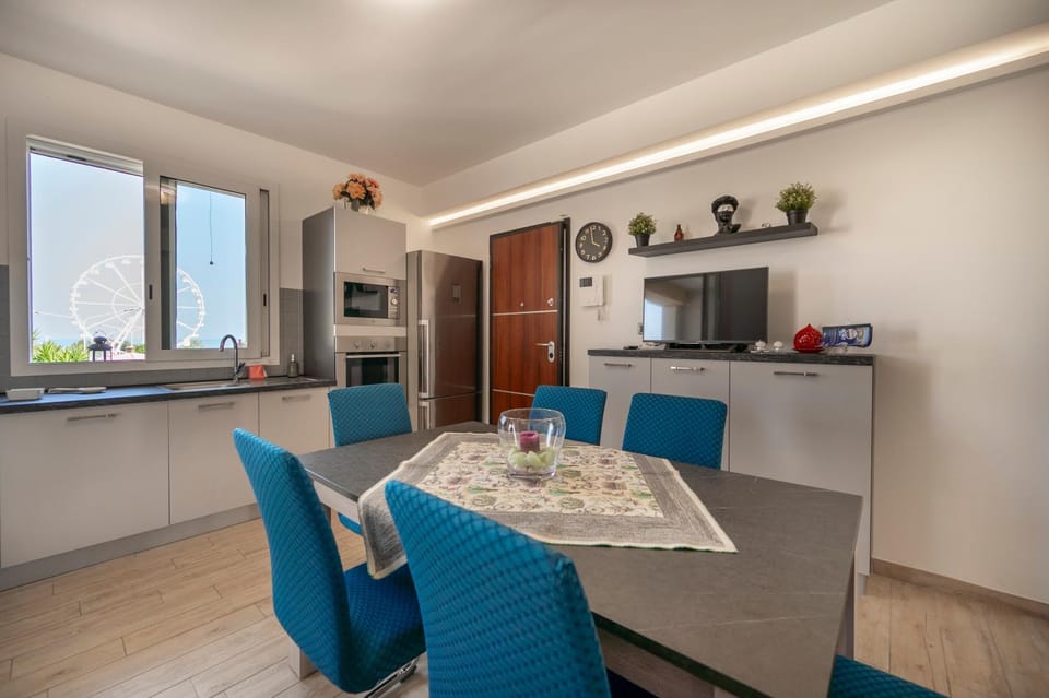 Kitchen or kitchenette, Living room, Dining area, oven, stove