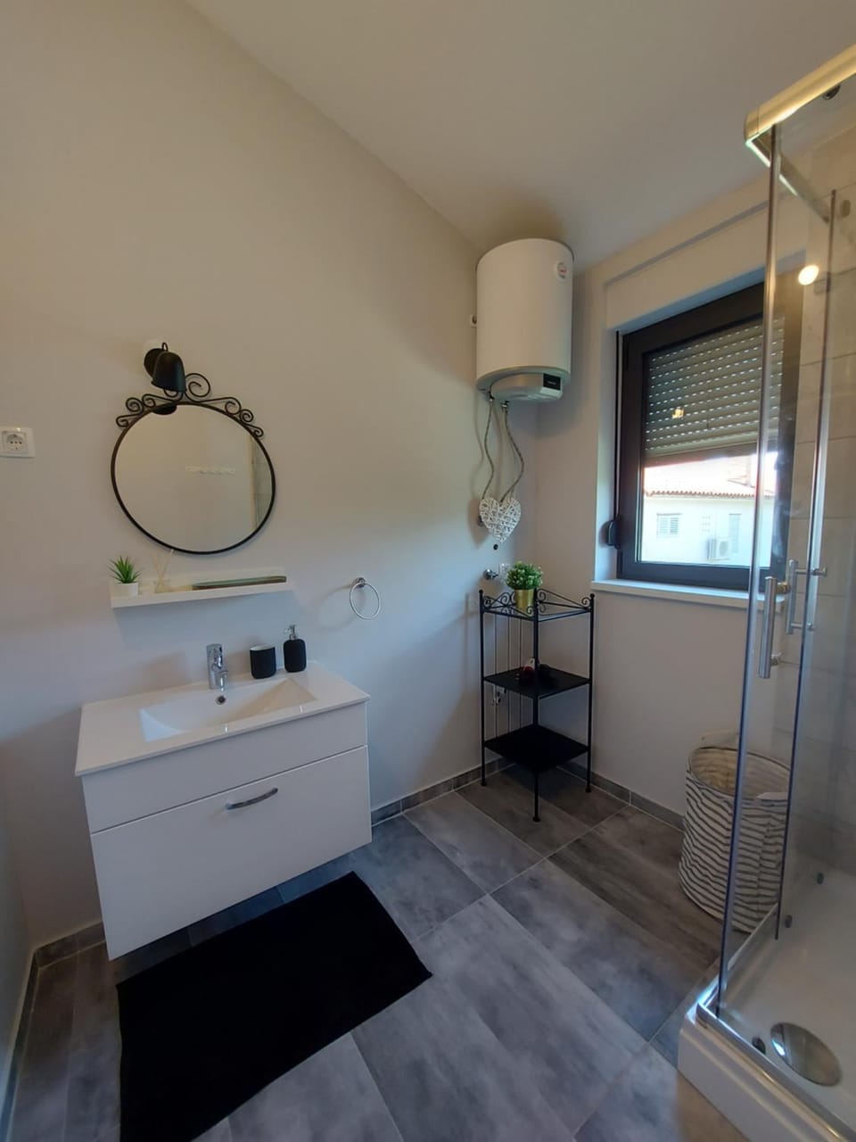 Shower, Bathroom