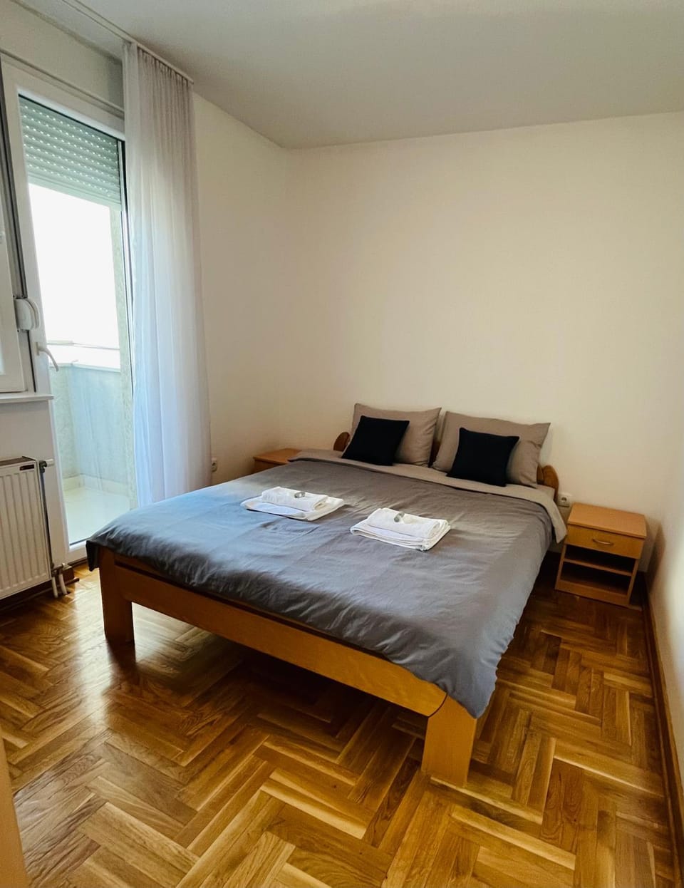 Central and bright 2 bedroom, 3 balconies Apartment in Novi Sad