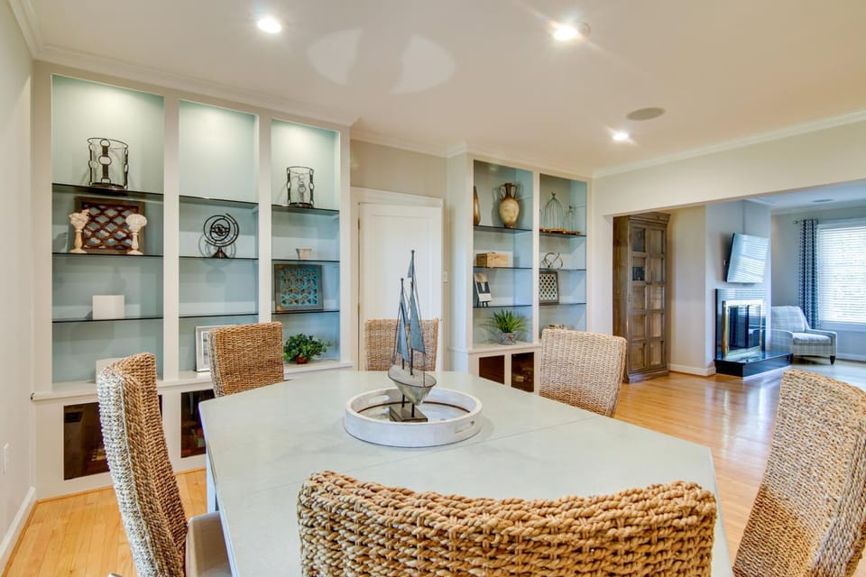 Waterfront Cambridge Gem w/ Hot Tub, Pool & Dock! House in Maryland
