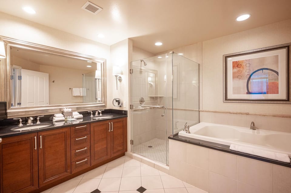 Shower, Bathroom, Bath, towels
