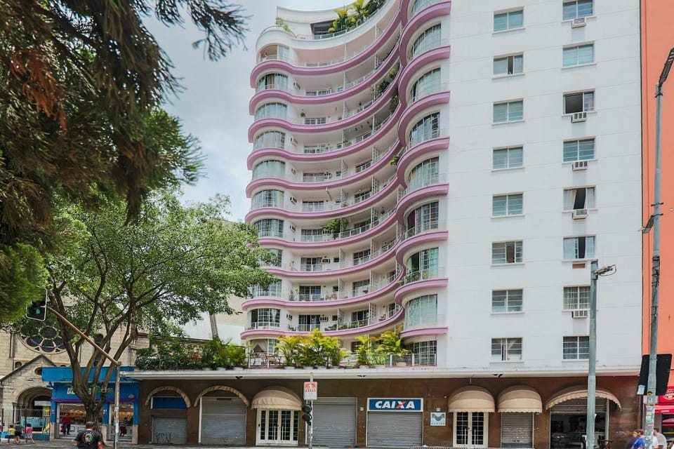 Apto a 5min do Metrô c/ Varanda, Sauna e Piscina Apartment in Sao Paulo City