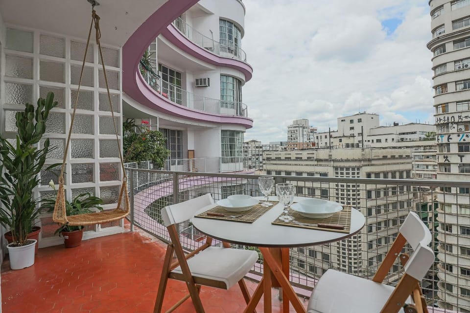 Apto a 5min do Metrô c/ Varanda, Sauna e Piscina Apartment in Sao Paulo City
