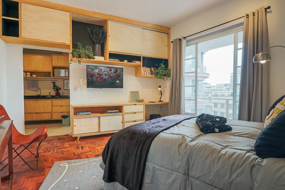 Apto a 5min do Metrô c/ Varanda, Sauna e Piscina Apartment in Sao Paulo City