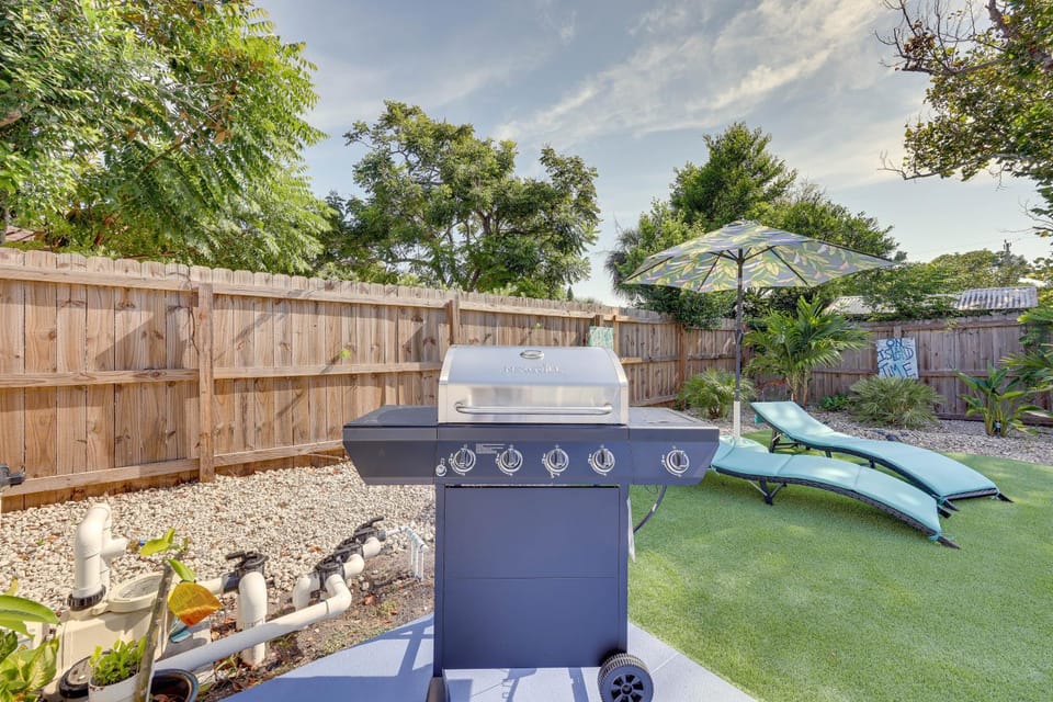 Coastal Home w/ Heated Pool: Mins to Beach & Mayo! House in Jacksonville Beach