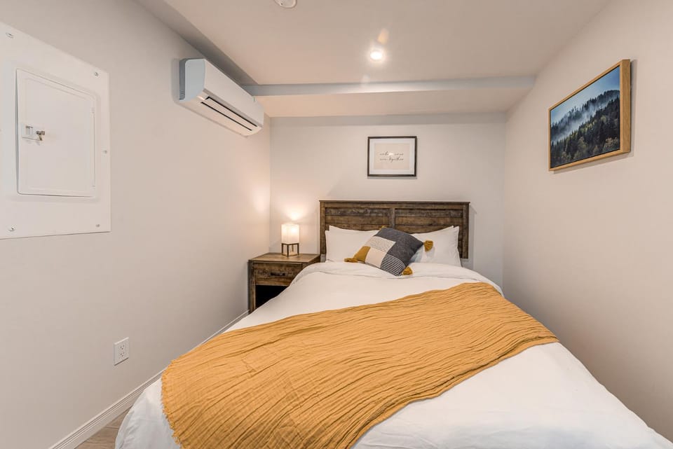 North House - Quebec City 2 Bedroom Treasure Apartment hotel in Quebec City
